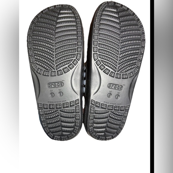 Crocs Slide Sandal Womens 8 Mens 6 Black &Blue Classic Heart Print Sandal NWOT - Picture 4 of 4